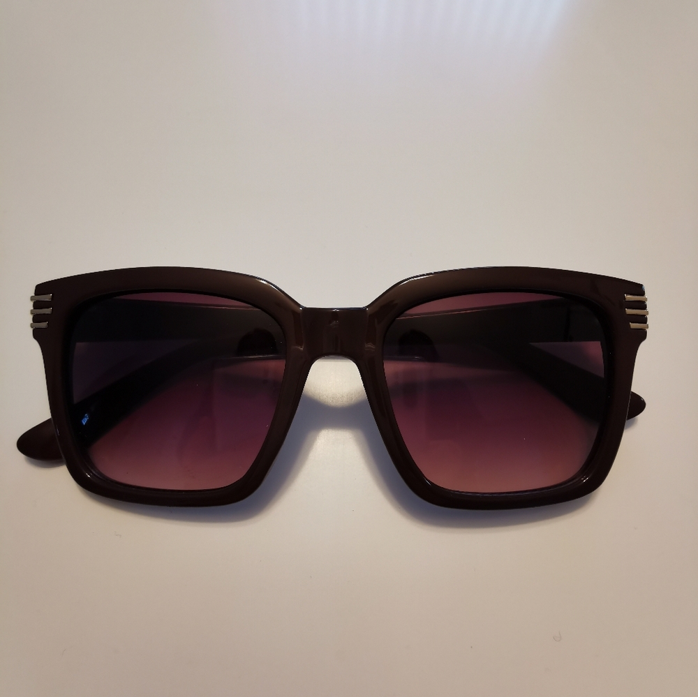 Brown Frame Plastic With Gold Side Details Sunglasses Perverse